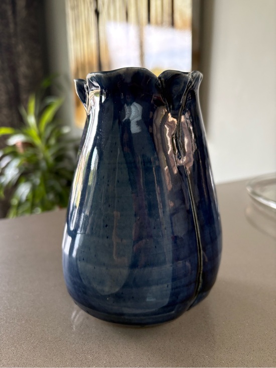 Vintage Other - Stunning dependably blue glaze artisan vase made in Canada hand thrown 6” tall